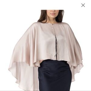 NWT giani Bernini women’s satin caplet evening wrap with closure one size